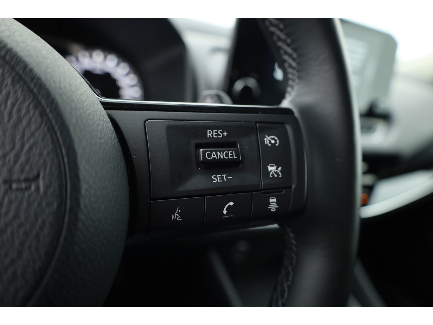 Nissan QASHQAI 1.3 MHEV Xtronic N-Connecta | Automaat | 360cam | Trekhaak | ACC | Stoel- Stuurverw. | Apple CarPlay | Dodehoekdet.