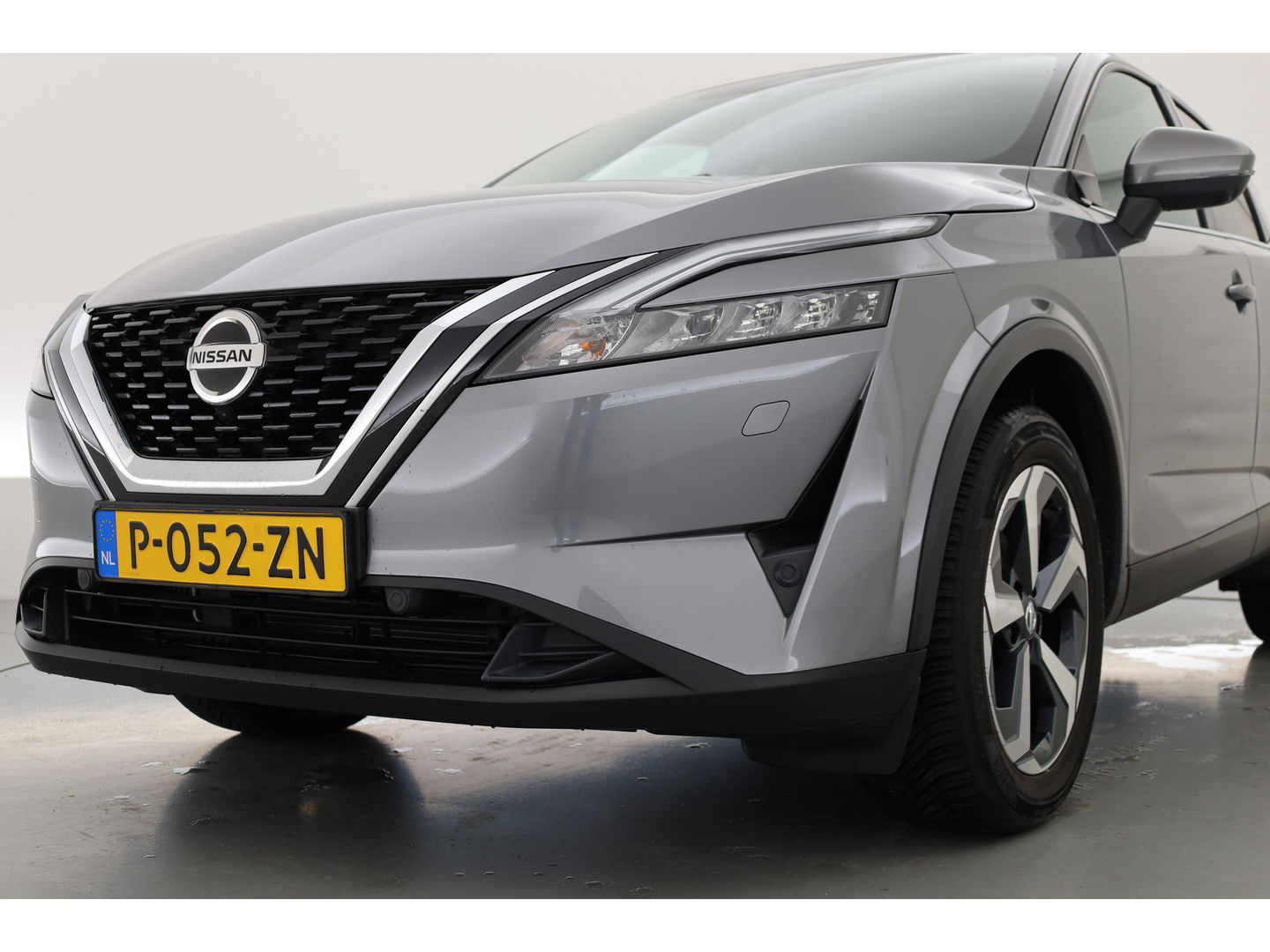 Nissan QASHQAI 1.3 MHEV Xtronic N-Connecta | Automaat | 360cam | Trekhaak | ACC | Stoel- Stuurverw. | Apple CarPlay | Dodehoekdet.