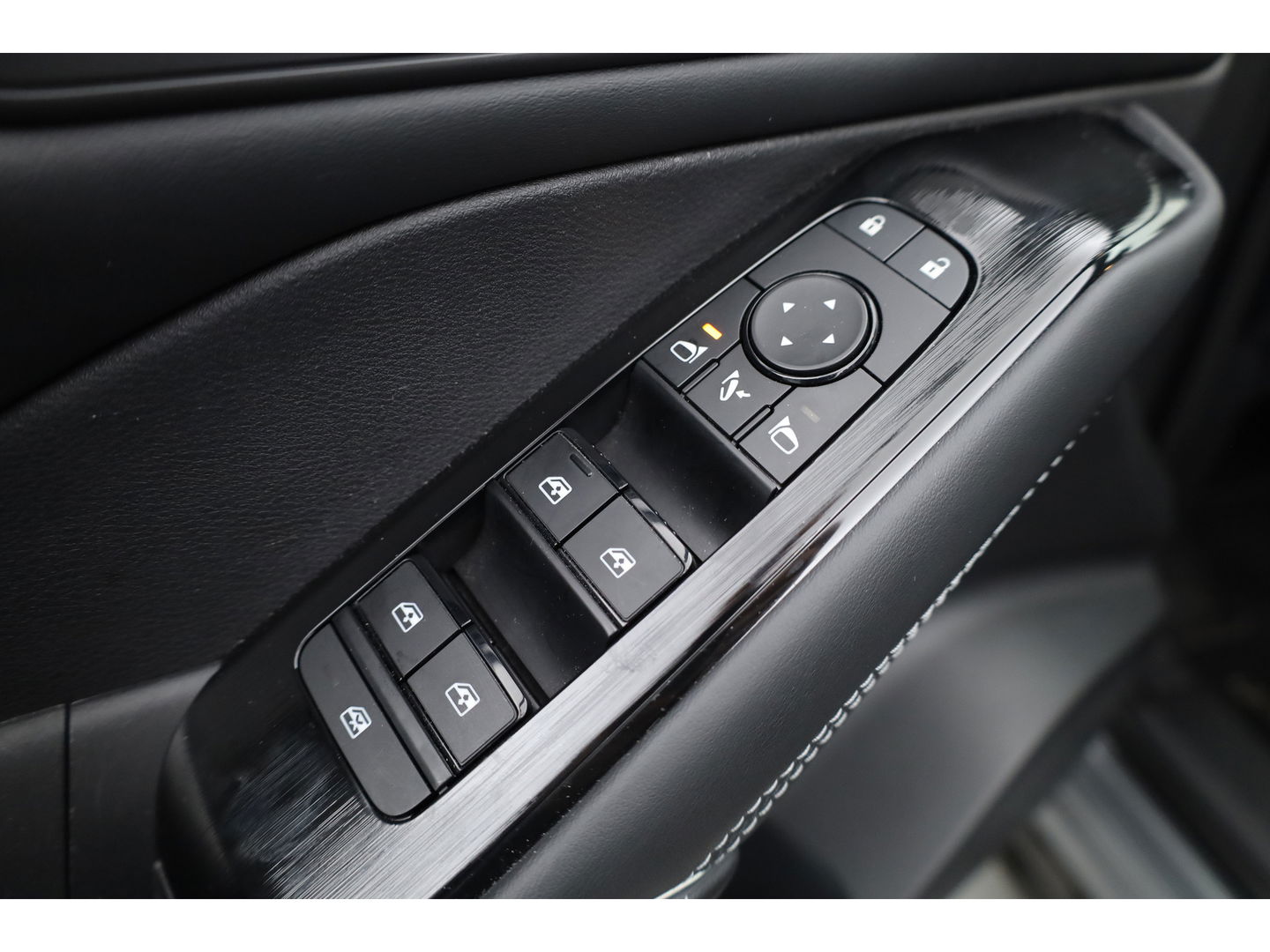 Nissan QASHQAI 1.3 MHEV Xtronic N-Connecta | Automaat | 360cam | Trekhaak | ACC | Stoel- Stuurverw. | Apple CarPlay | Dodehoekdet.