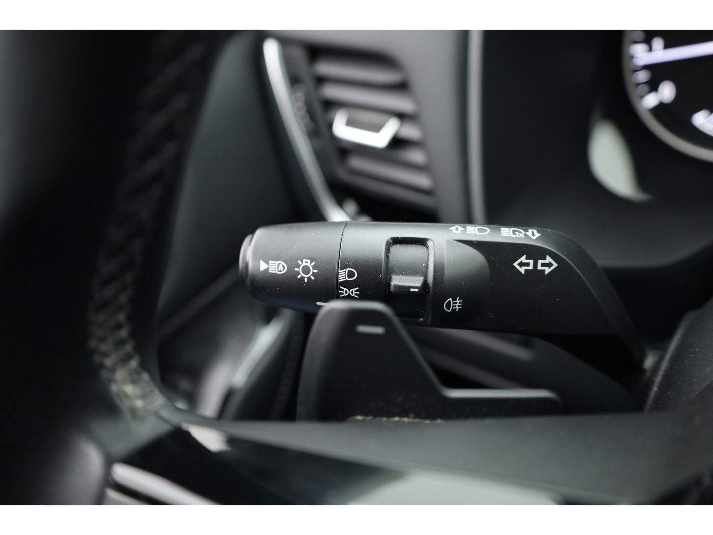 Nissan QASHQAI 1.3 MHEV Xtronic N-Connecta | Automaat | 360cam | Trekhaak | ACC | Stoel- Stuurverw. | Apple CarPlay | Dodehoekdet.