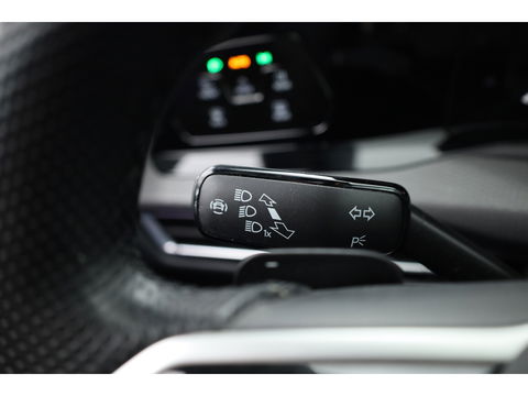 Volkswagen Golf 1.4 eHybrid GTE | Pano | IQ. Light | Stoel- Stuurverw. | 19'' | PDC | Apple CarPlay | Navi |