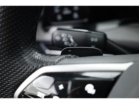 Volkswagen Golf 1.4 eHybrid GTE | Pano | IQ. Light | Stoel- Stuurverw. | 19'' | PDC | Apple CarPlay | Navi |