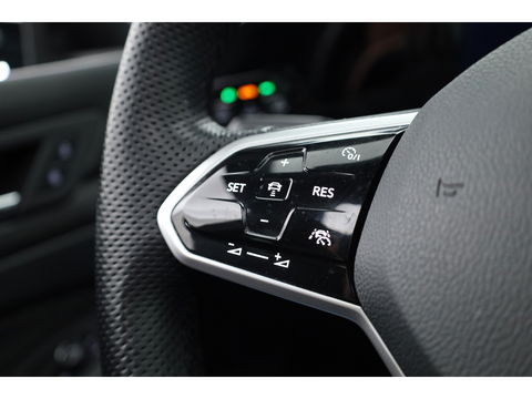 Volkswagen Golf 1.4 eHybrid GTE | Pano | IQ. Light | Stoel- Stuurverw. | 19'' | PDC | Apple CarPlay | Navi |