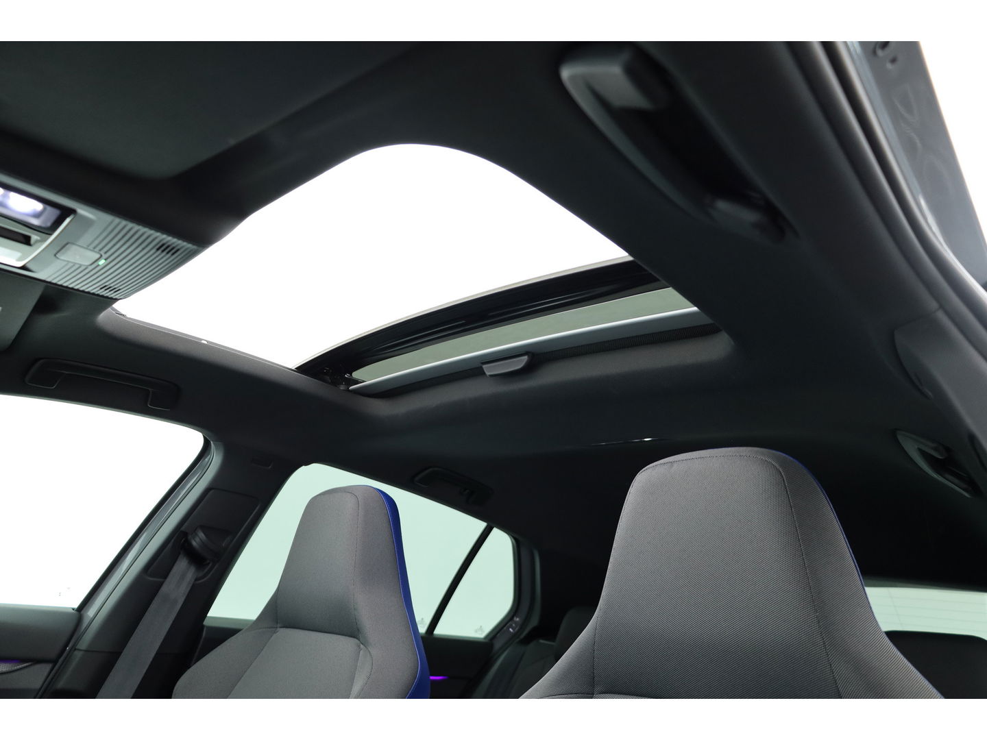 Volkswagen Golf 1.4 eHybrid GTE | Pano | IQ. Light | Stoel- Stuurverw. | 19'' | PDC | Apple CarPlay | Navi |