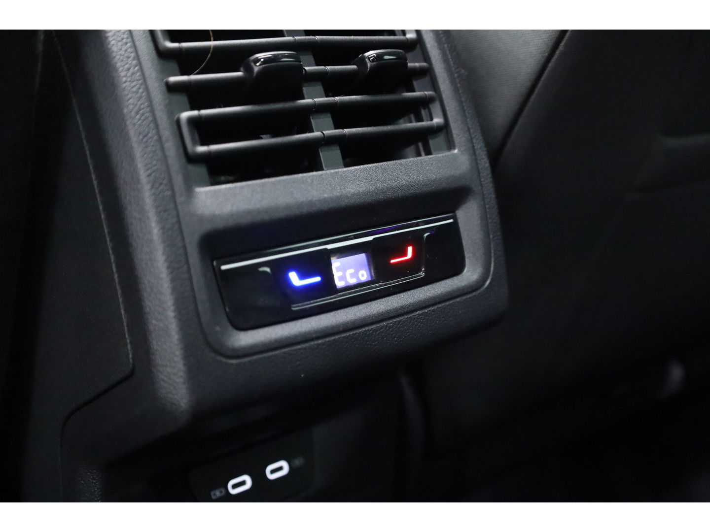 Volkswagen Golf 1.4 eHybrid GTE | Pano | IQ. Light | Stoel- Stuurverw. | 19'' | PDC | Apple CarPlay | Navi |