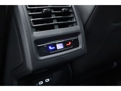 Volkswagen Golf 1.4 eHybrid GTE | Pano | IQ. Light | Stoel- Stuurverw. | 19'' | PDC | Apple CarPlay | Navi |