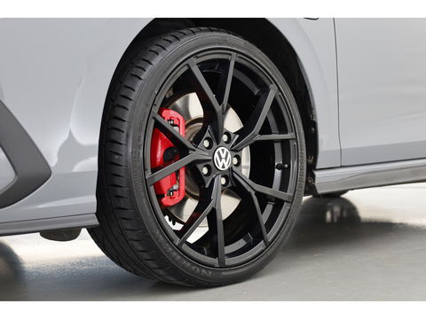 Volkswagen Golf 1.4 eHybrid GTE | Pano | IQ. Light | Stoel- Stuurverw. | 19'' | PDC | Apple CarPlay | Navi |