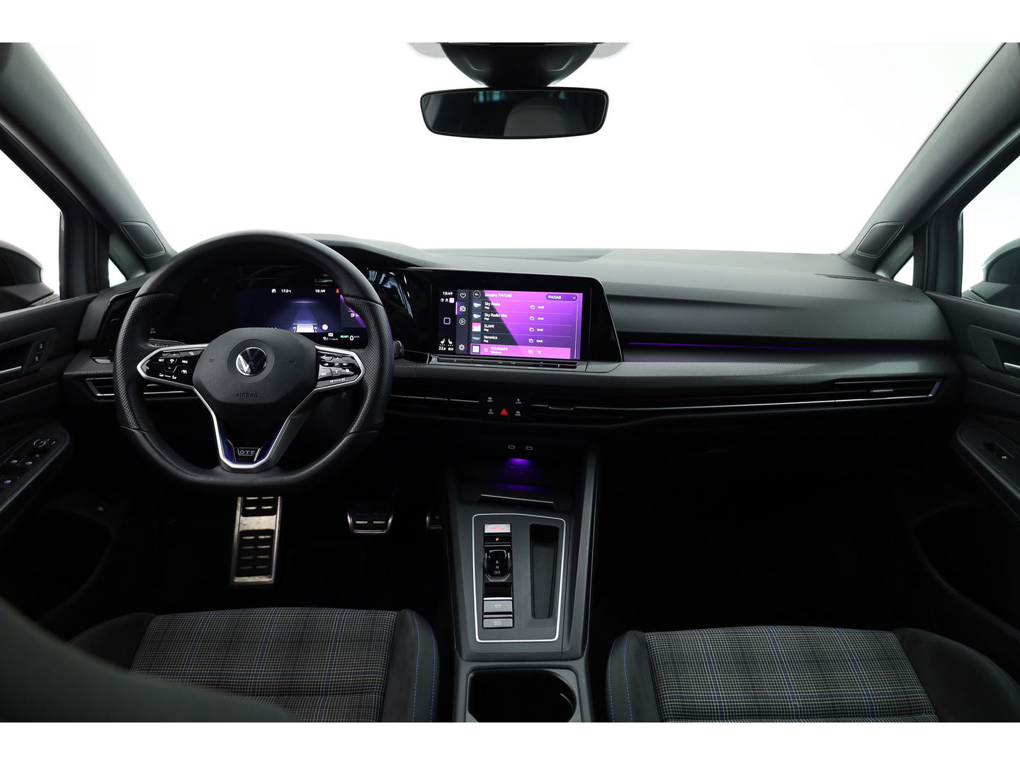 Volkswagen Golf 1.4 eHybrid GTE | Pano | IQ. Light | Stoel- Stuurverw. | 19'' | PDC | Apple CarPlay | Navi |