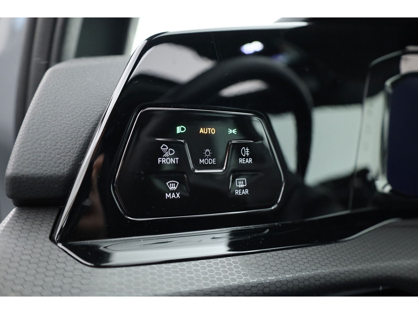 Volkswagen Golf 1.4 eHybrid GTE | Pano | IQ. Light | Stoel- Stuurverw. | 19'' | PDC | Apple CarPlay | Navi |