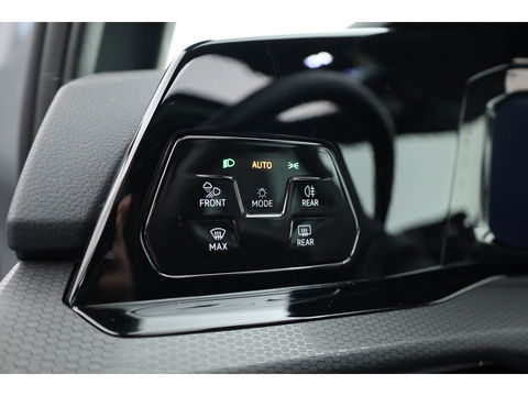 Volkswagen Golf 1.4 eHybrid GTE | Pano | IQ. Light | Stoel- Stuurverw. | 19'' | PDC | Apple CarPlay | Navi |