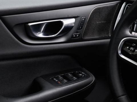 Volvo S60 B5 AWD Ultimate Dark Polestar Eng. 360 Cam Schuifdak Trekhaak ACC