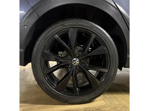 Volkswagen Taigo 1.5 TSI R-Line PANO KEYLESS CAM
