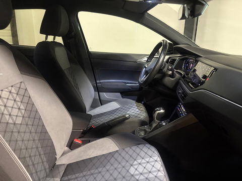 Volkswagen Taigo 1.5 TSI R-Line PANO KEYLESS CAM