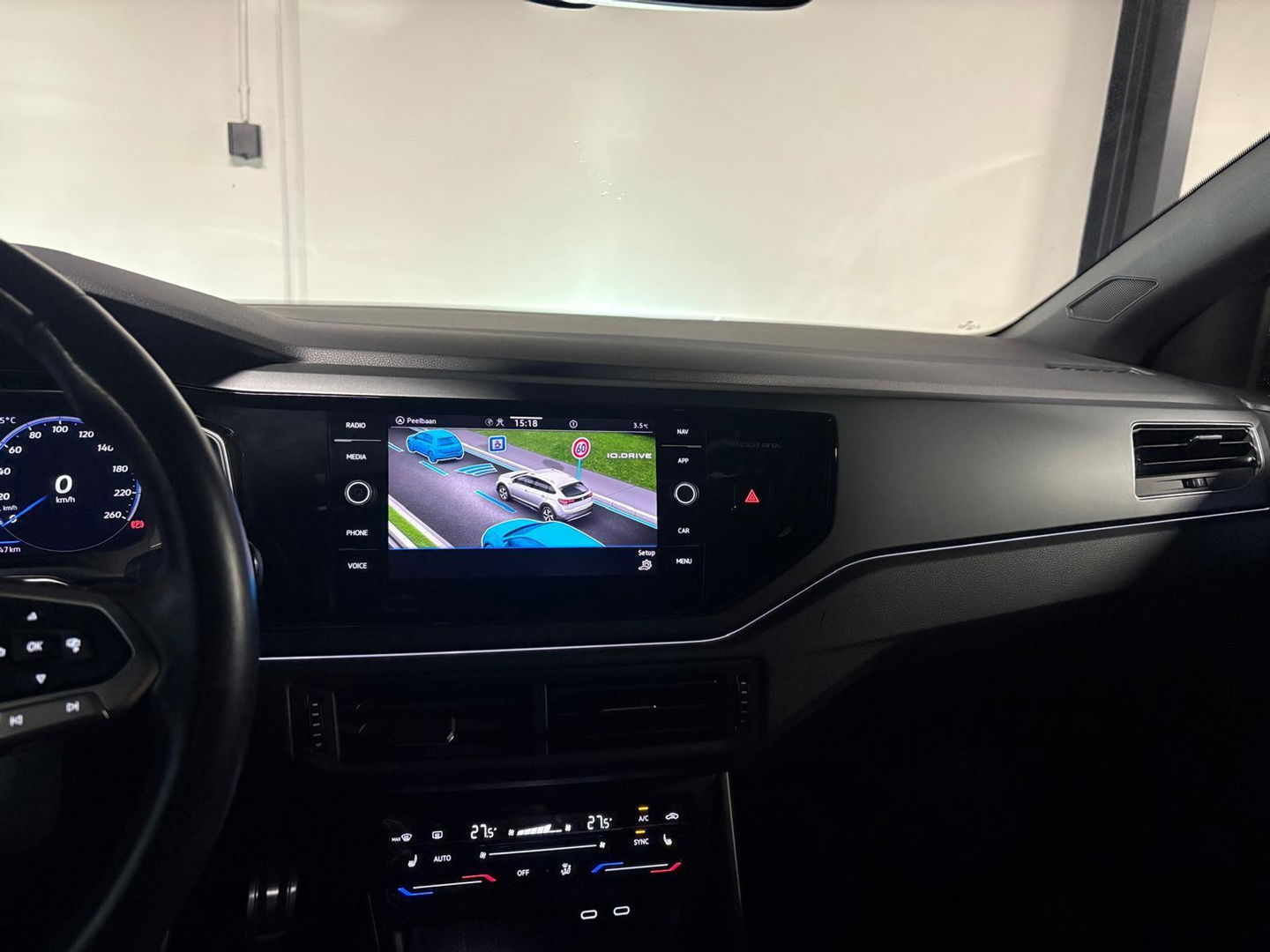 Volkswagen Taigo 1.5 TSI R-Line PANO KEYLESS CAM