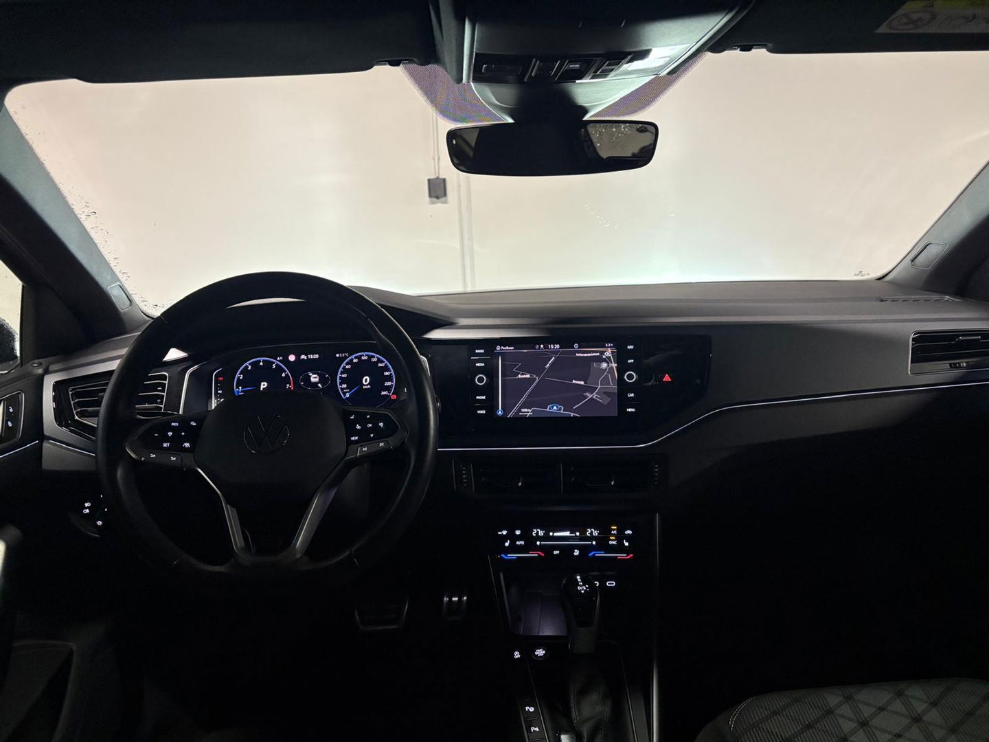 Volkswagen Taigo 1.5 TSI R-Line PANO KEYLESS CAM