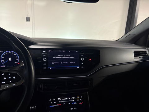 Volkswagen Taigo 1.5 TSI R-Line PANO KEYLESS CAM