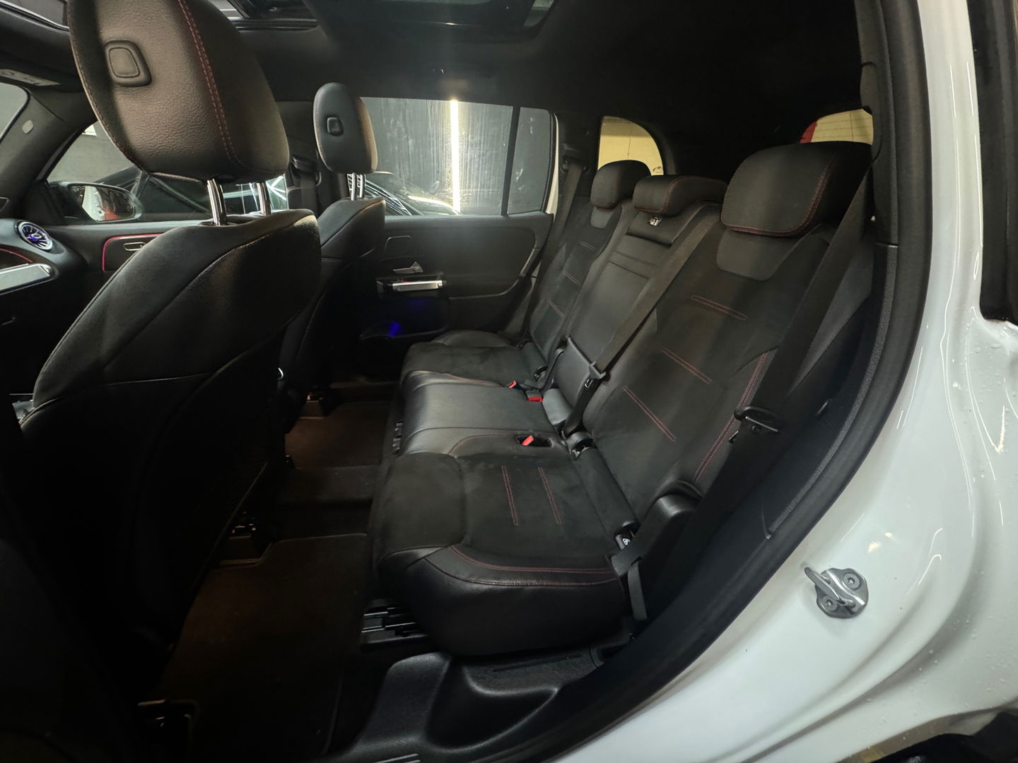 Mercedes-Benz GLB 250 4MATIC AMG Pano|Memory|Burmester|Keyless