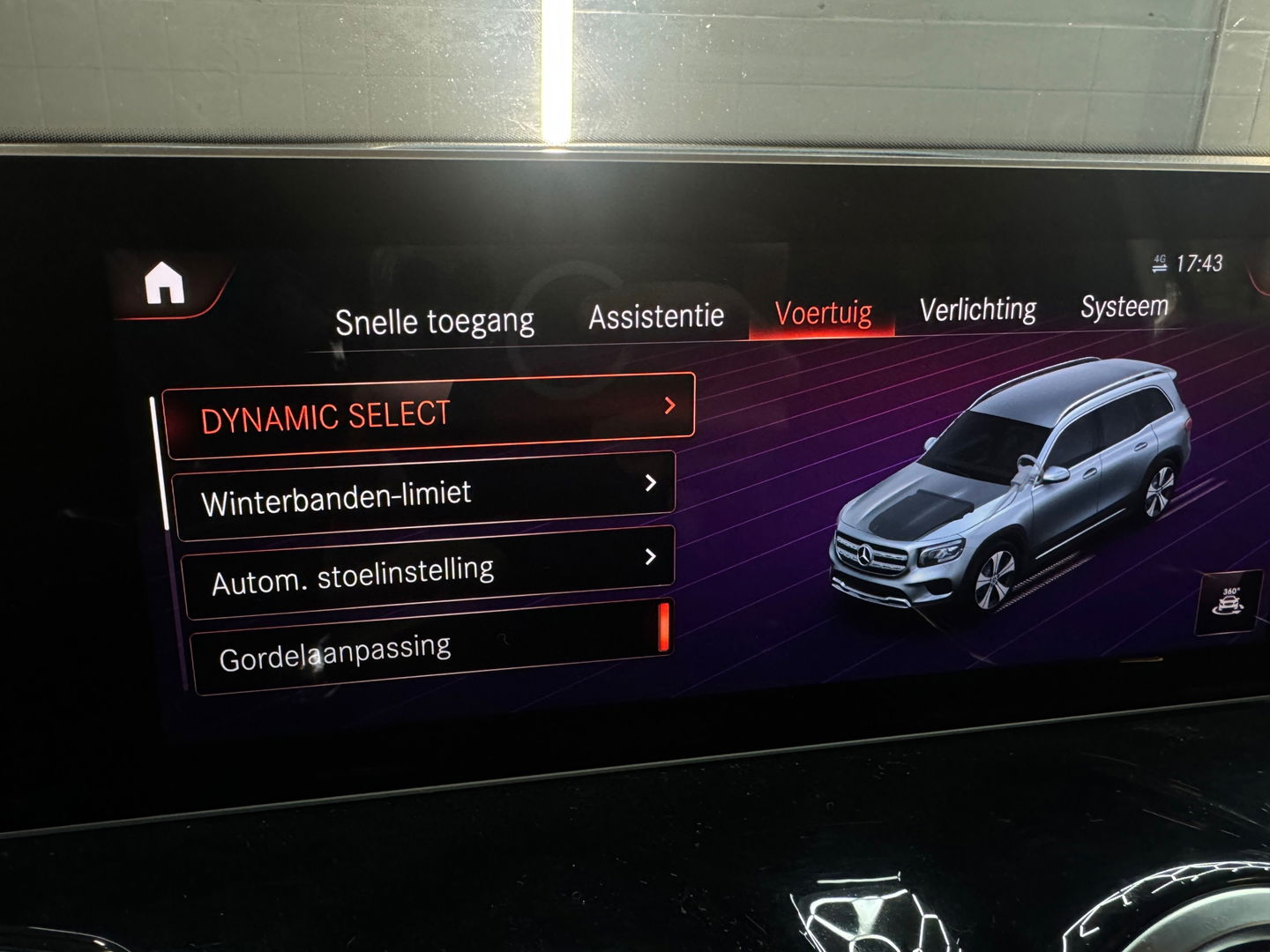 Mercedes-Benz GLB 250 4MATIC AMG Pano|Memory|Burmester|Keyless