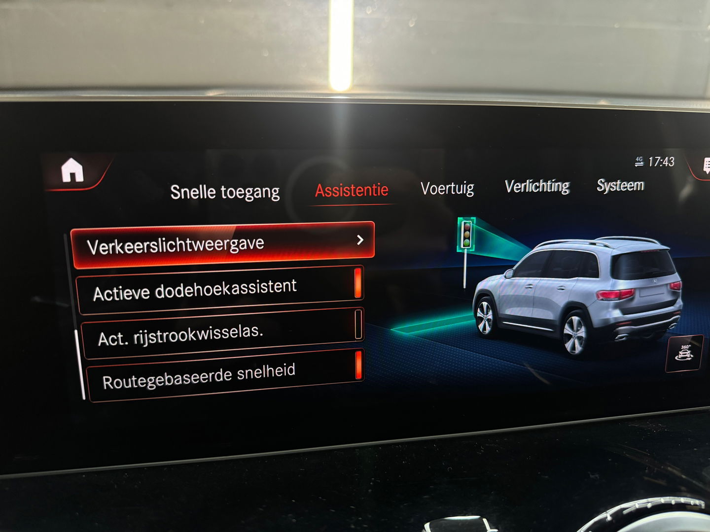 Mercedes-Benz GLB 250 4MATIC AMG Pano|Memory|Burmester|Keyless