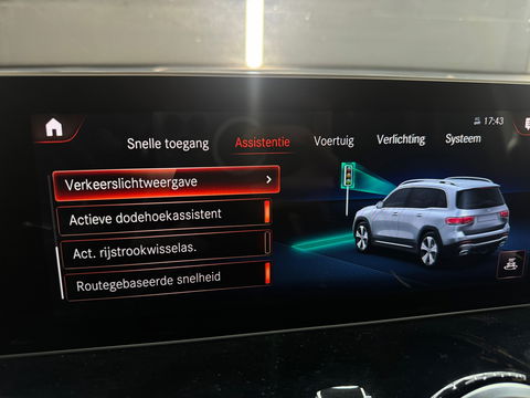 Mercedes-Benz GLB 250 4MATIC AMG Pano|Memory|Burmester|Keyless