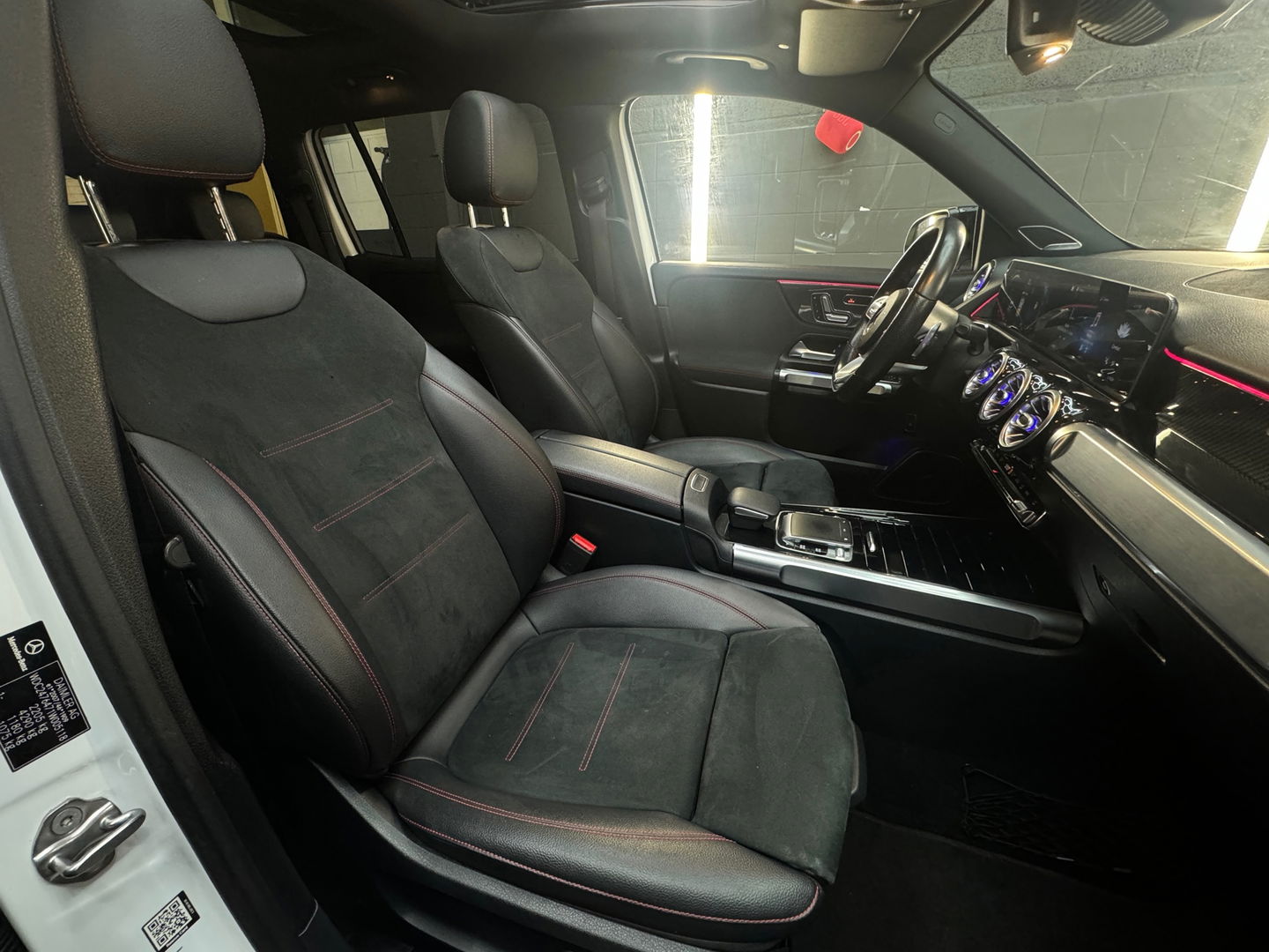 Mercedes-Benz GLB 250 4MATIC AMG Pano|Memory|Burmester|Keyless