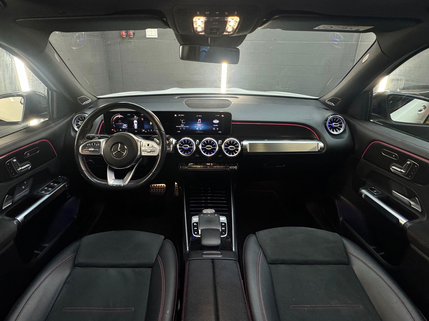 Mercedes-Benz GLB 250 4MATIC AMG Pano|Memory|Burmester|Keyless