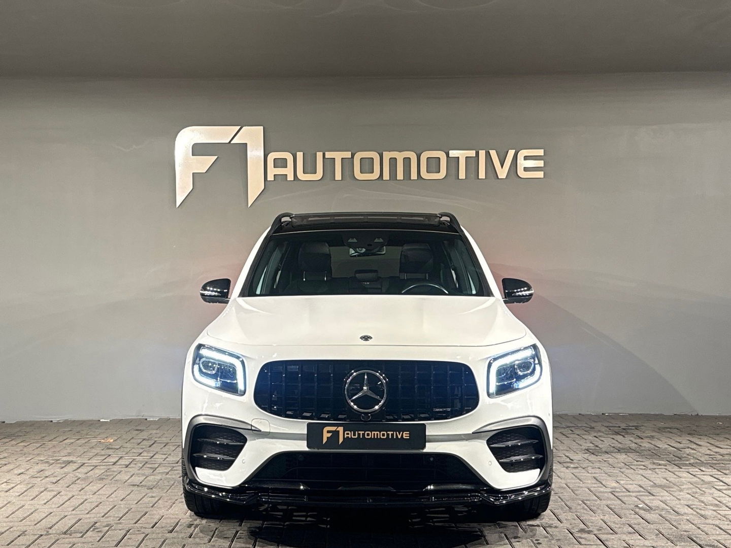 Mercedes-Benz GLB 250 4MATIC AMG Pano|Memory|Burmester|Keyless