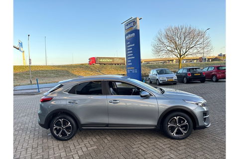 Kia Xceed 1.6 GDI PHEV AUTOMAAT BUSINESS LINE AIRCO CARPLAY PDC-CAMERA.