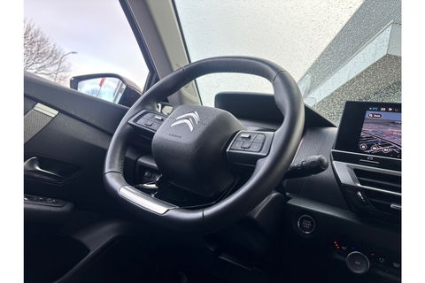 Kia Xceed 1.6 GDI PHEV AUTOMAAT BUSINESS LINE AIRCO CARPLAY PDC-CAMERA.