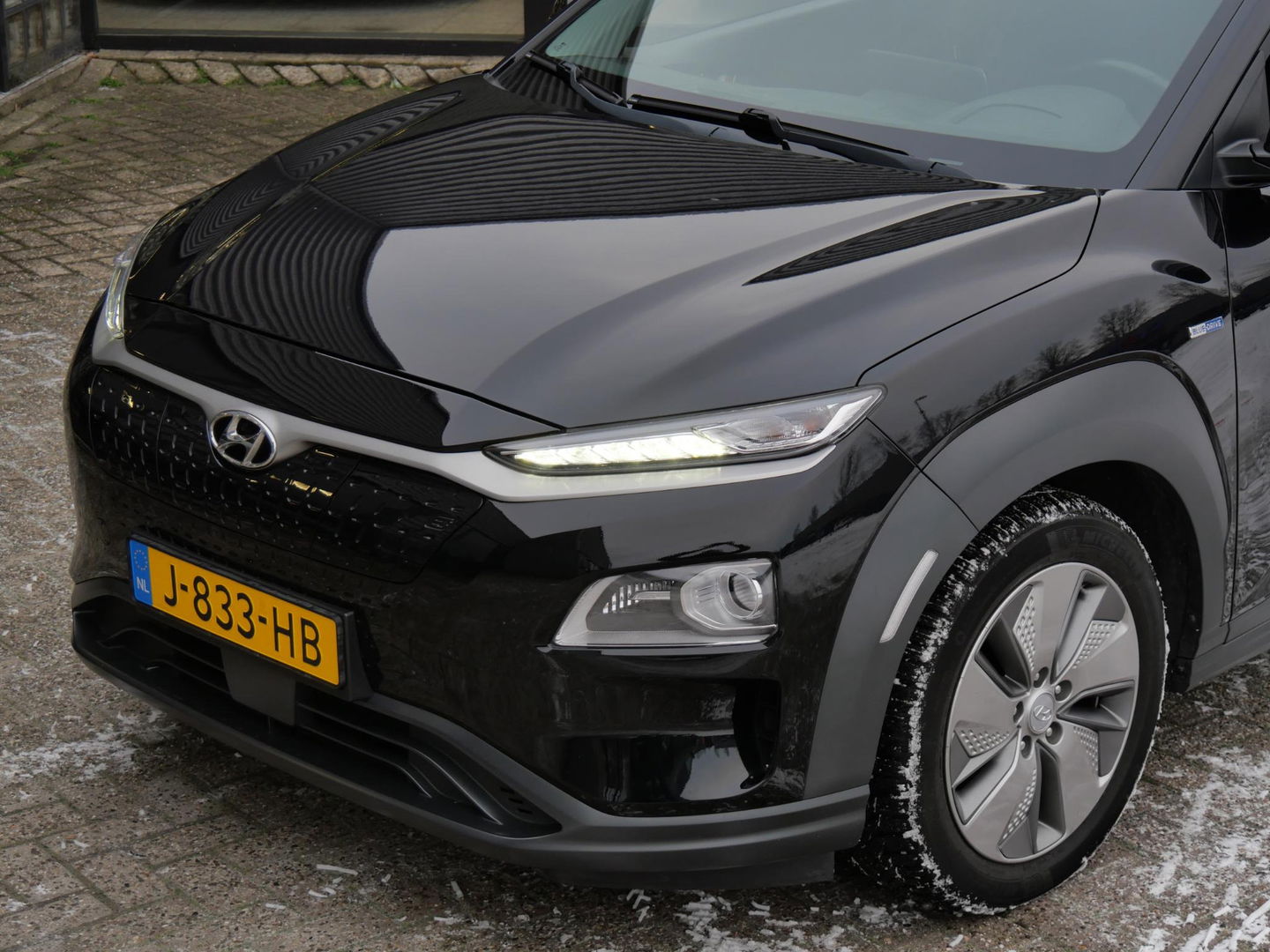 Hyundai KONA EV 64kWh PREMIUM/ LEER/ HEAD-UP/ BLINDSPOT/ KEYLESS/ SOH 100%