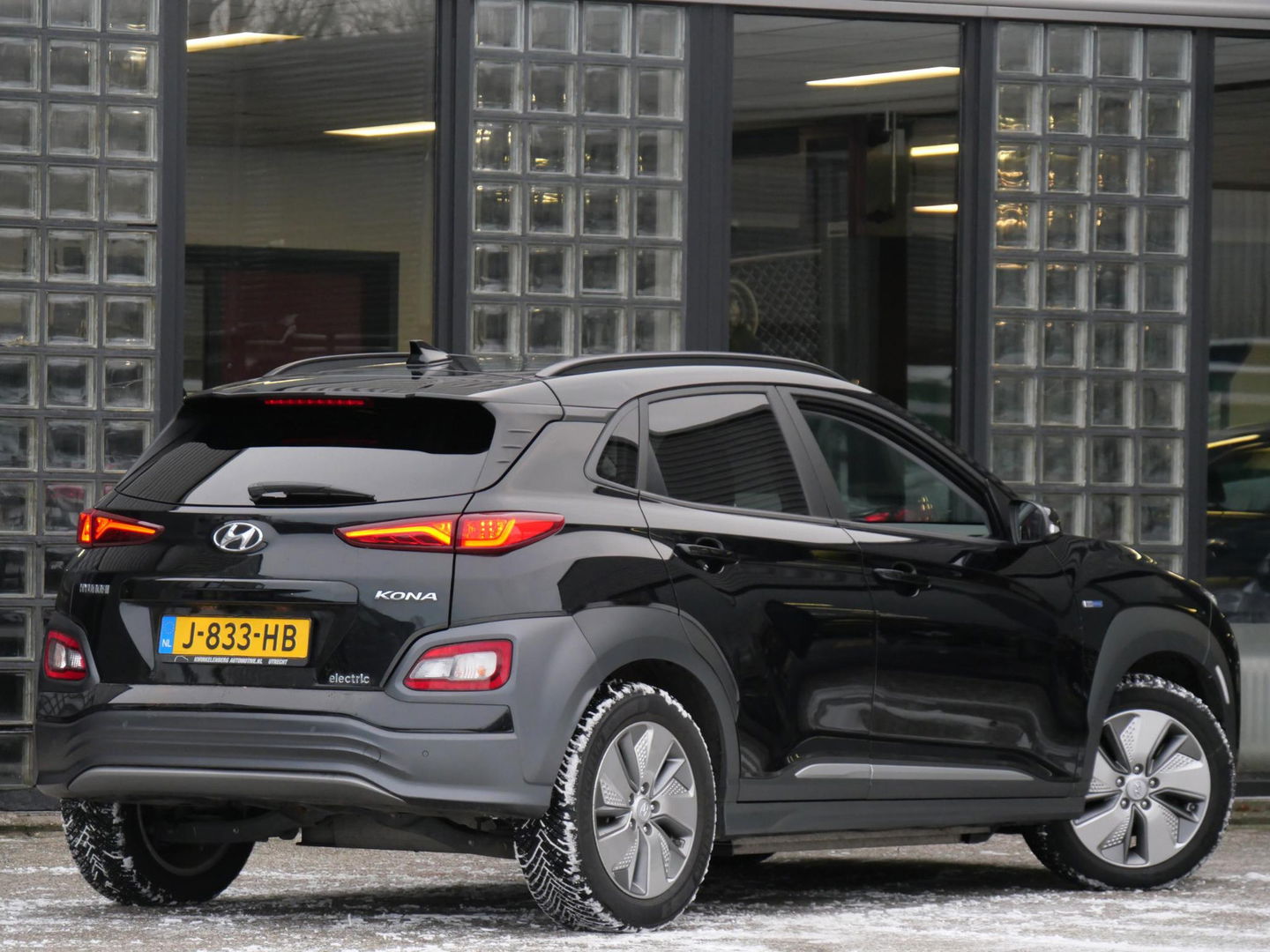 Hyundai KONA EV 64kWh PREMIUM/ LEER/ HEAD-UP/ BLINDSPOT/ KEYLESS/ SOH 100%