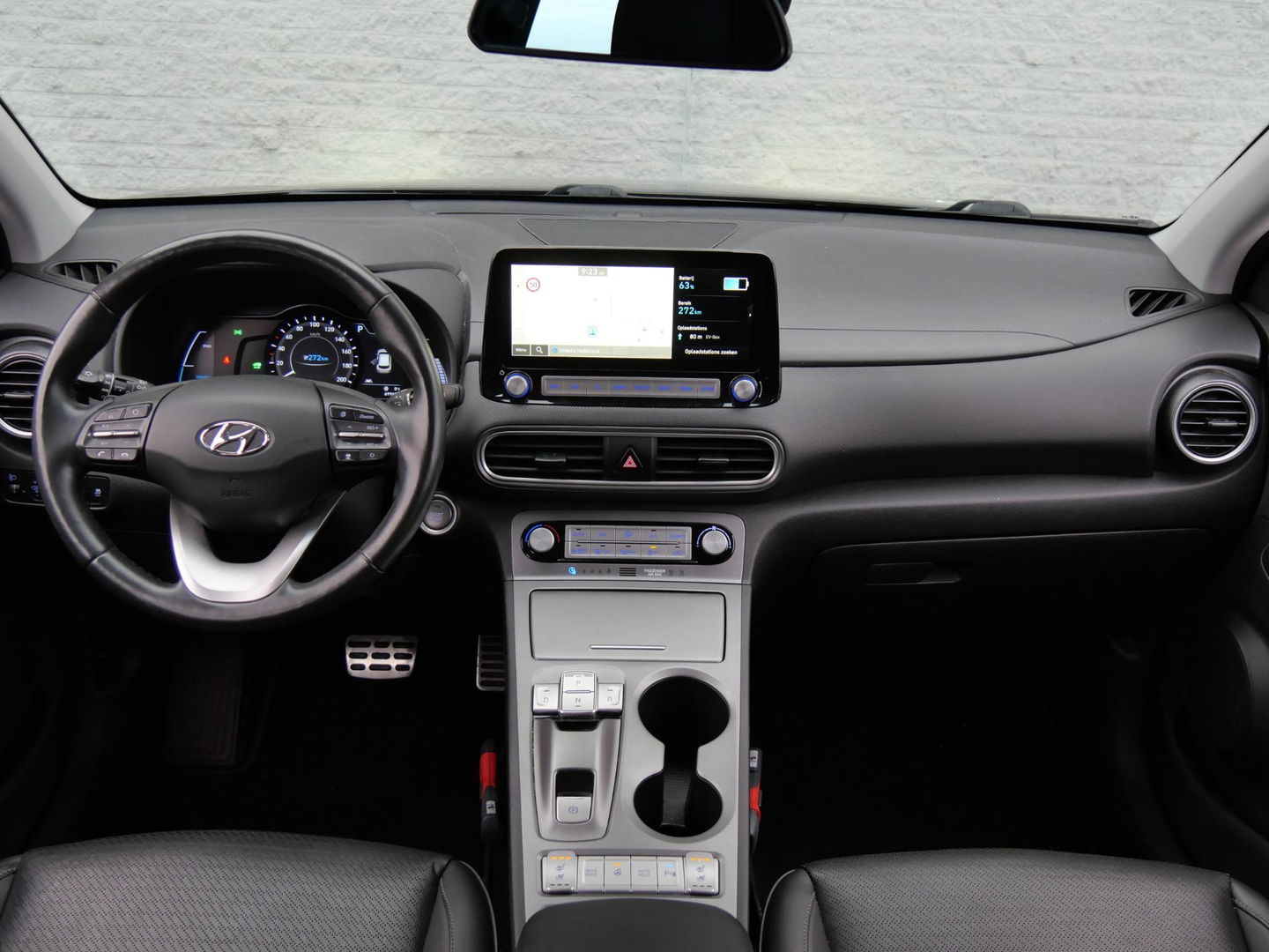 Hyundai KONA EV 64kWh PREMIUM/ LEER/ HEAD-UP/ BLINDSPOT/ KEYLESS/ SOH 100%