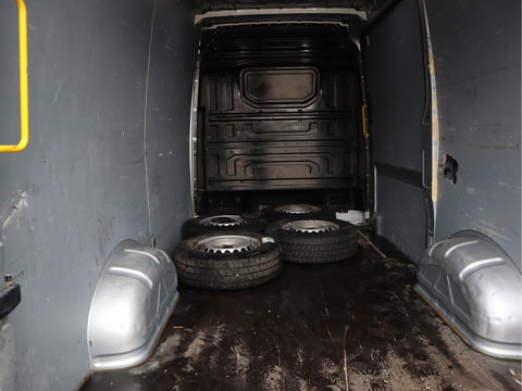 Volkswagen Crafter 35 2.0 TDI 140pk Euro 6 - L3H3 - Cruise - Trekhaak