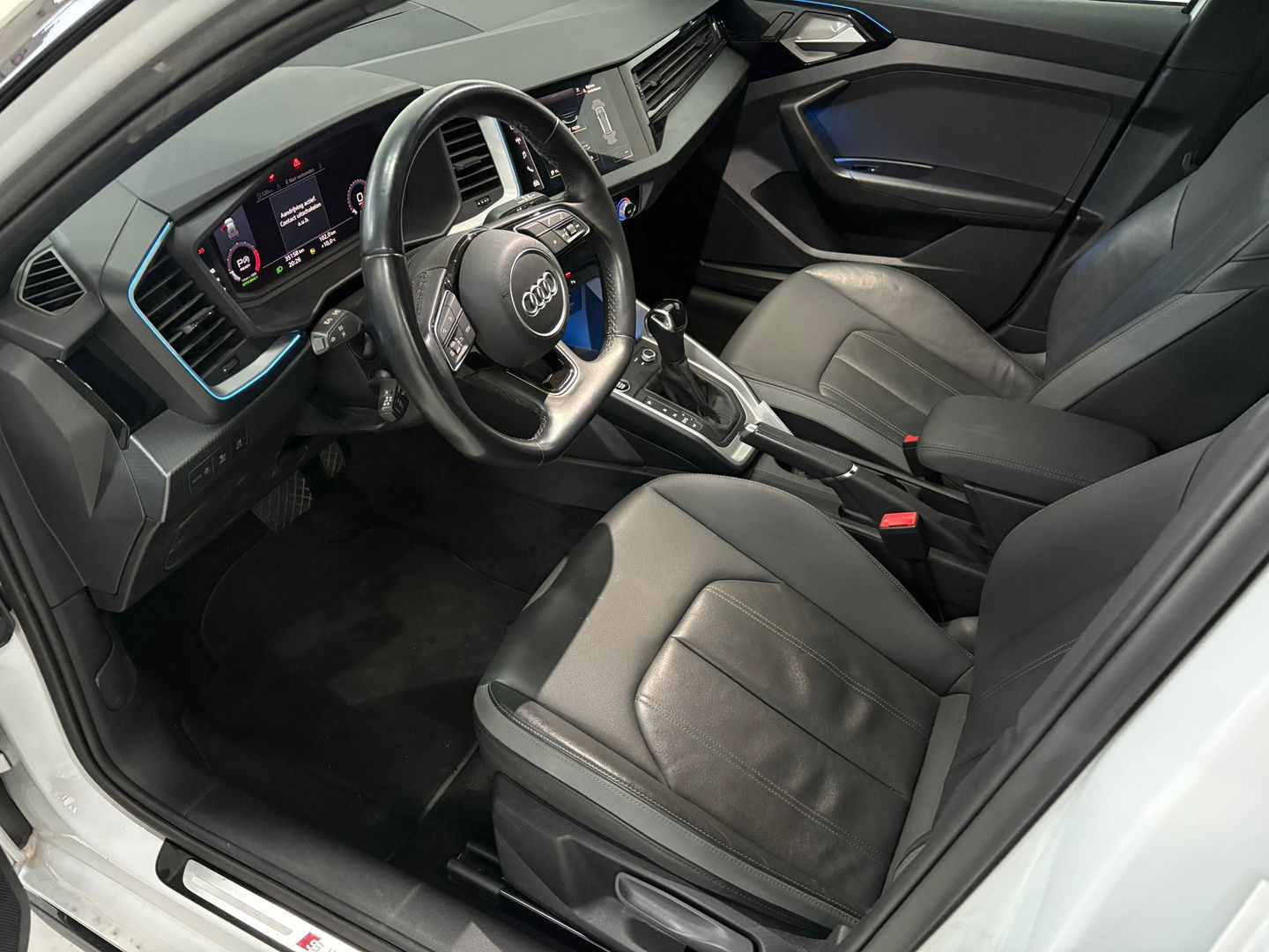 Audi A1 Sportback 35TFSI 1.5 S-Line FULL OPTIONS