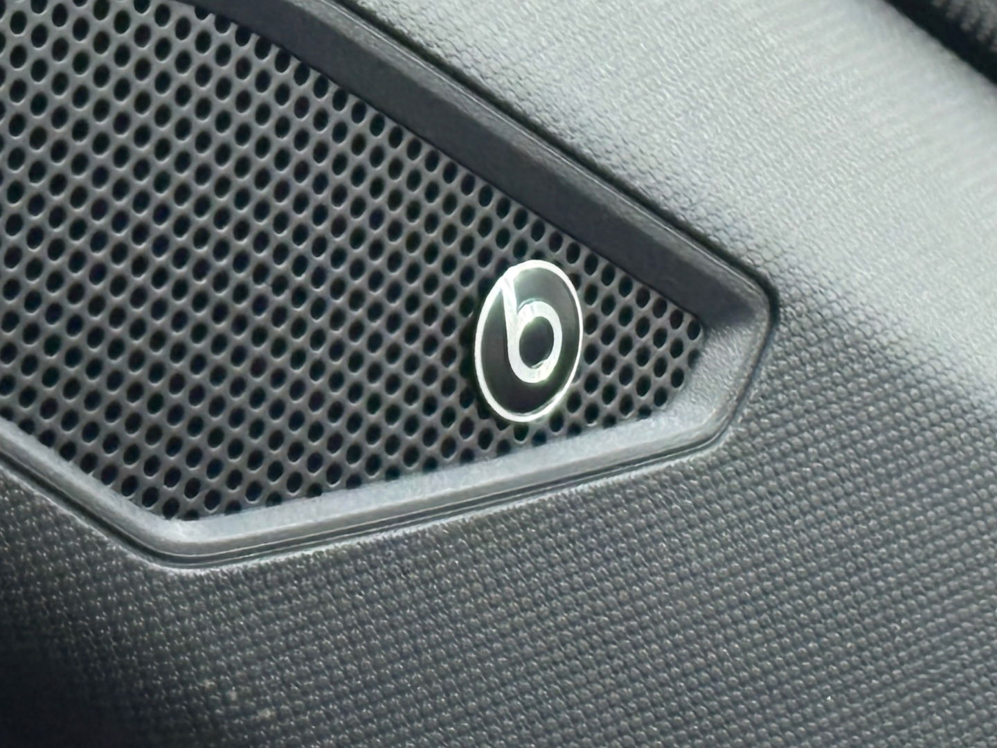 Volkswagen Taigo 1.5 TSI R-Line, BOMVOL, Pano, Beats audio