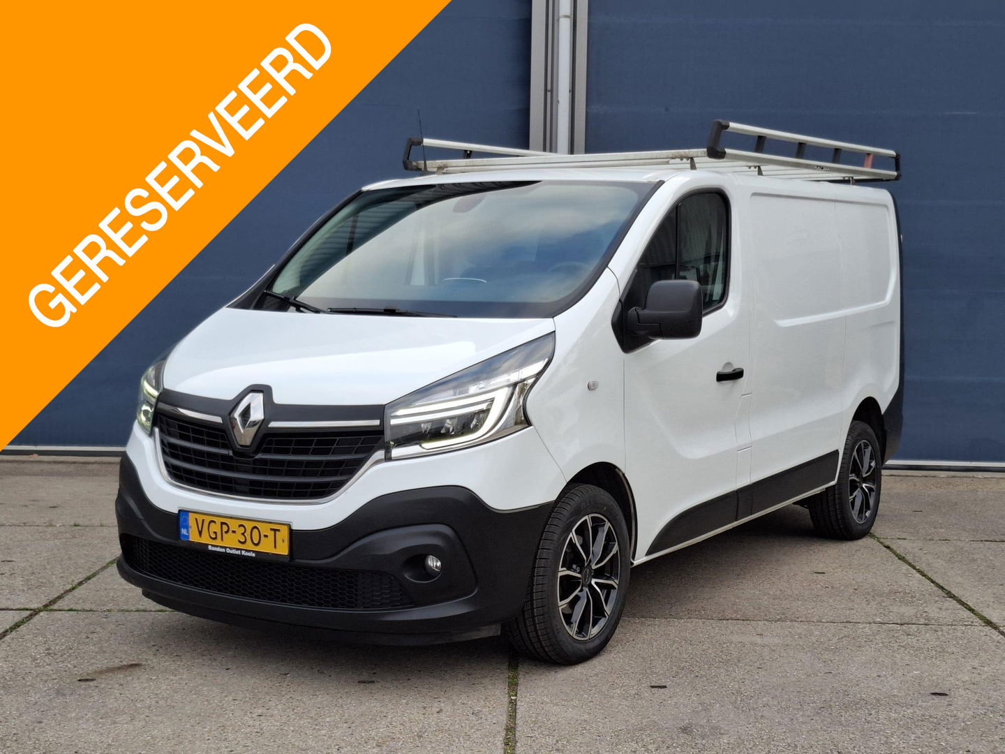 Renault Trafic 2.0 dCi 145 T27 L1H1 Comfort AUTOMAAT / CRUISE CONTROLE / NAVI / CAMERA / 3 ZITS / IMPERIAL