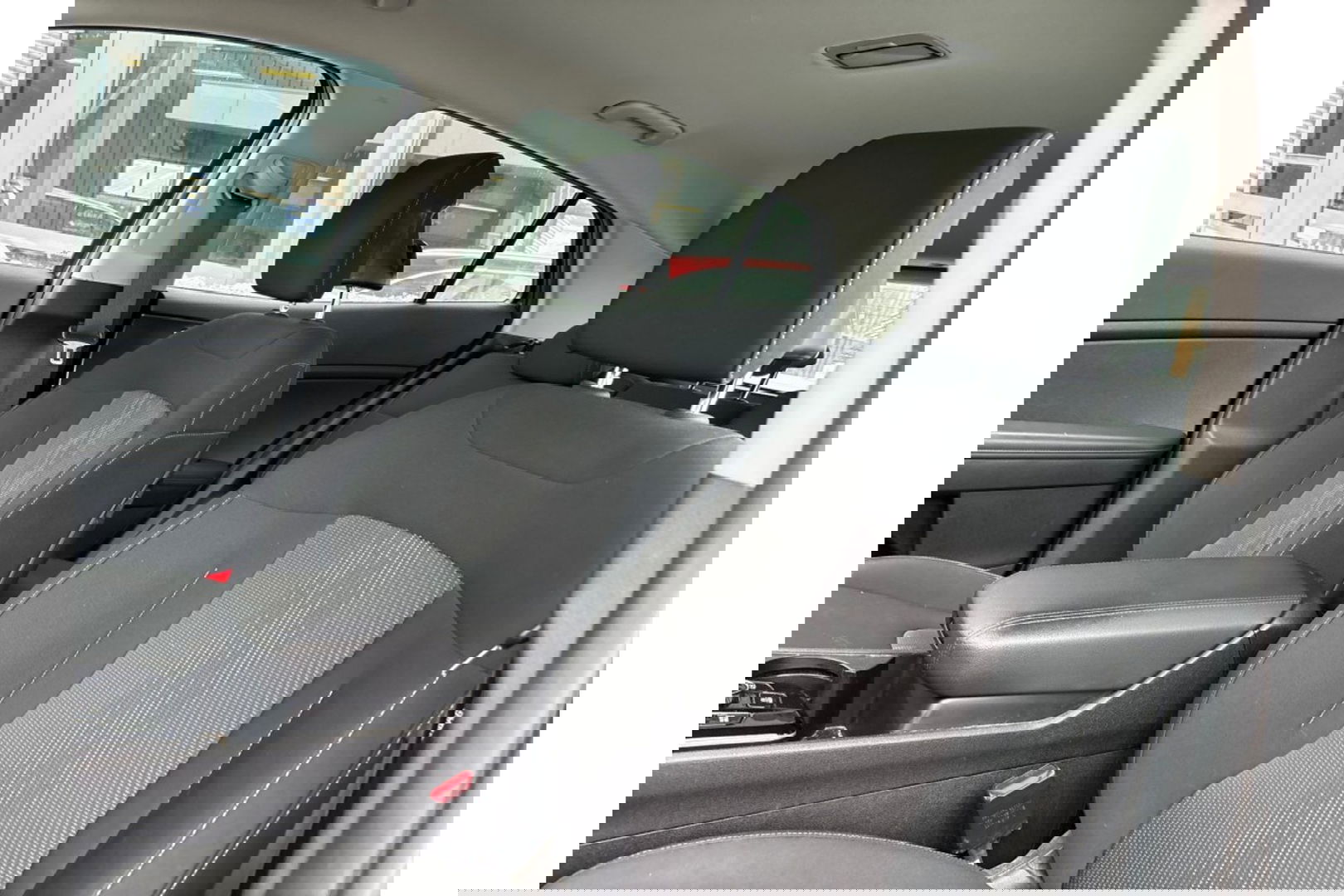 Kia Sportage 1.6 T-GDI PHEV ACTIVE BUSINESS 4X4 AIRCO NAVI PDC CAMERA