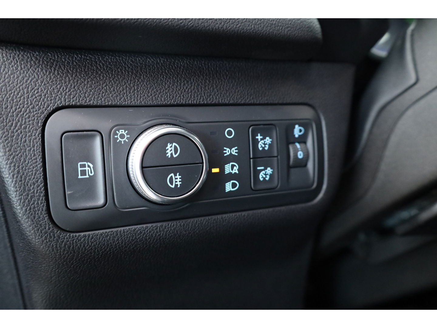 Ford Kuga 2.5 PHEV Titanium | Trekhaak | Cruise Control | Apple CarPlay | Navi | Stoel- Stuurverw. | 18''