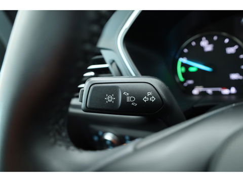 Ford Kuga 2.5 PHEV Titanium | Trekhaak | Cruise Control | Apple CarPlay | Navi | Stoel- Stuurverw. | 18''