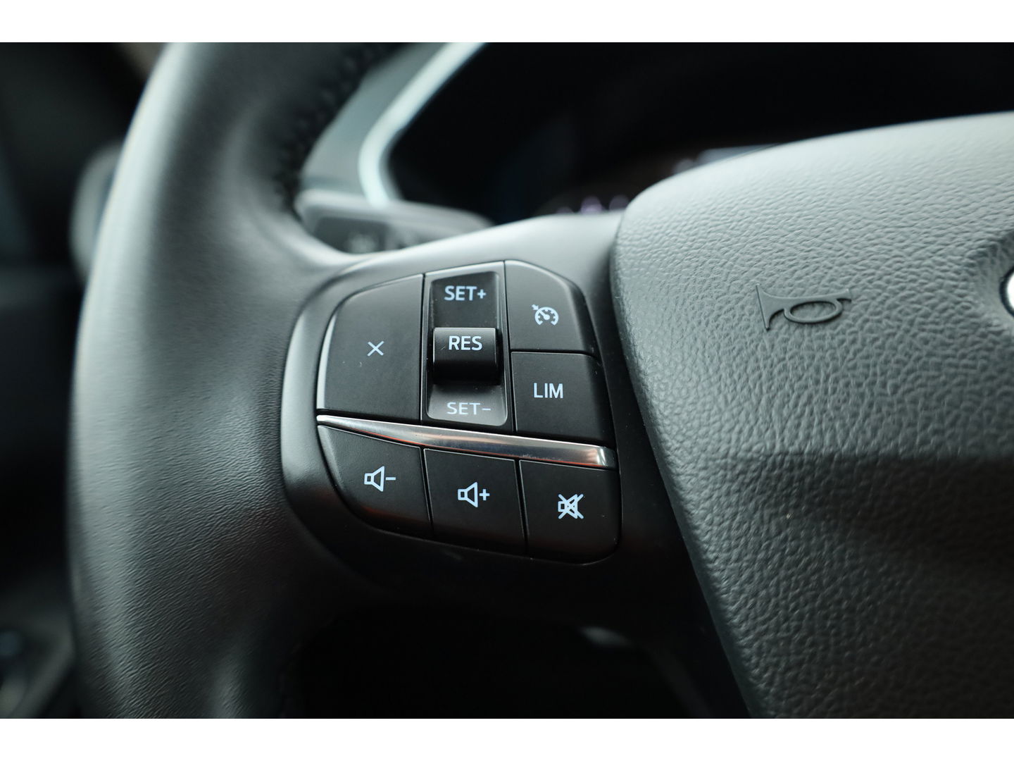 Ford Kuga 2.5 PHEV Titanium | Trekhaak | Cruise Control | Apple CarPlay | Navi | Stoel- Stuurverw. | 18''