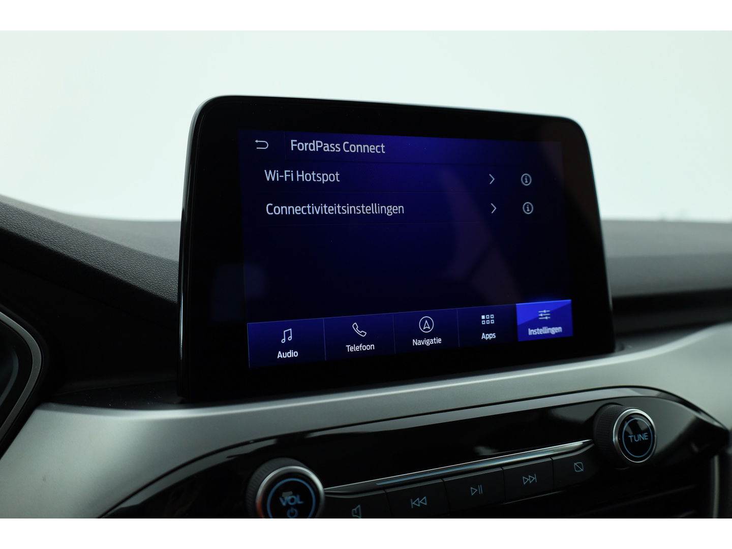 Ford Kuga 2.5 PHEV Titanium | Trekhaak | Cruise Control | Apple CarPlay | Navi | Stoel- Stuurverw. | 18''