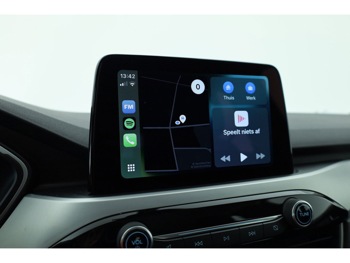 Ford Kuga 2.5 PHEV Titanium | Trekhaak | Cruise Control | Apple CarPlay | Navi | Stoel- Stuurverw. | 18''