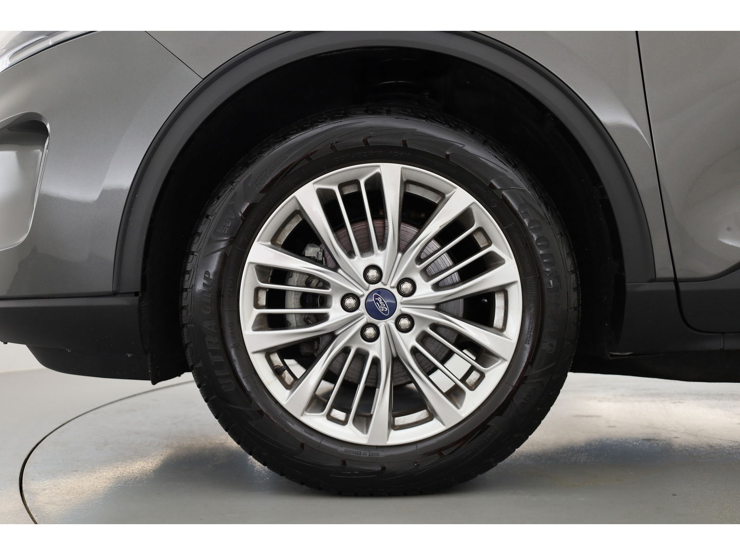 Ford Kuga 2.5 PHEV Titanium | Trekhaak | Cruise Control | Apple CarPlay | Navi | Stoel- Stuurverw. | 18''