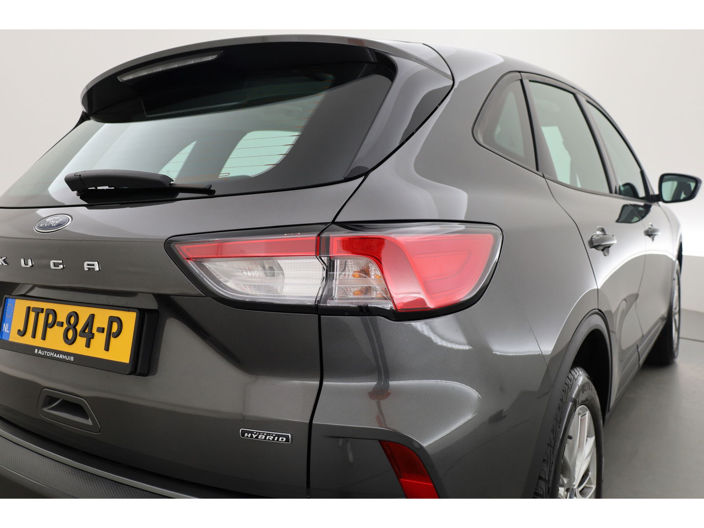 Ford Kuga 2.5 PHEV Titanium | Trekhaak | Cruise Control | Apple CarPlay | Navi | Stoel- Stuurverw. | 18''