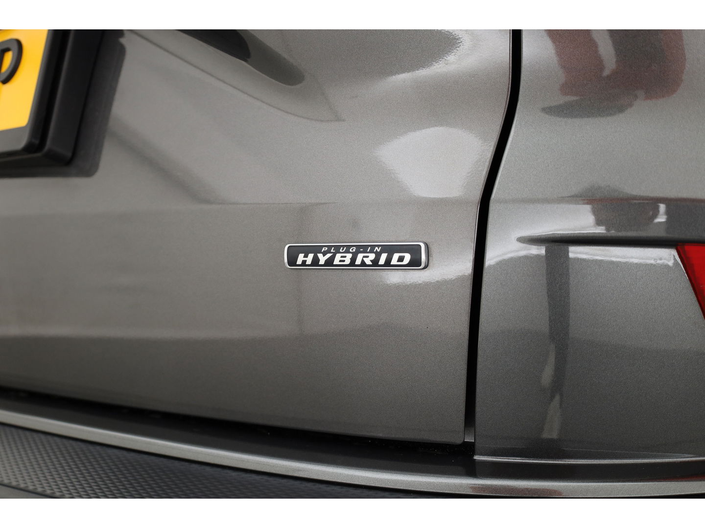 Ford Kuga 2.5 PHEV Titanium | Trekhaak | Cruise Control | Apple CarPlay | Navi | Stoel- Stuurverw. | 18''