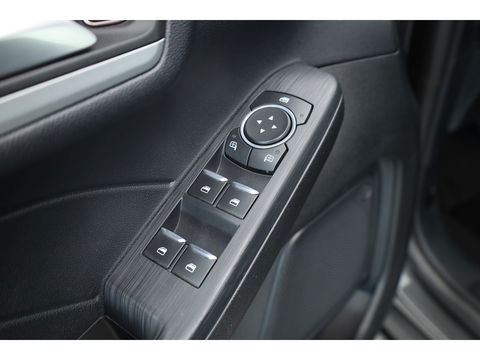 Ford Kuga 2.5 PHEV Titanium | Trekhaak | Cruise Control | Apple CarPlay | Navi | Stoel- Stuurverw. | 18''