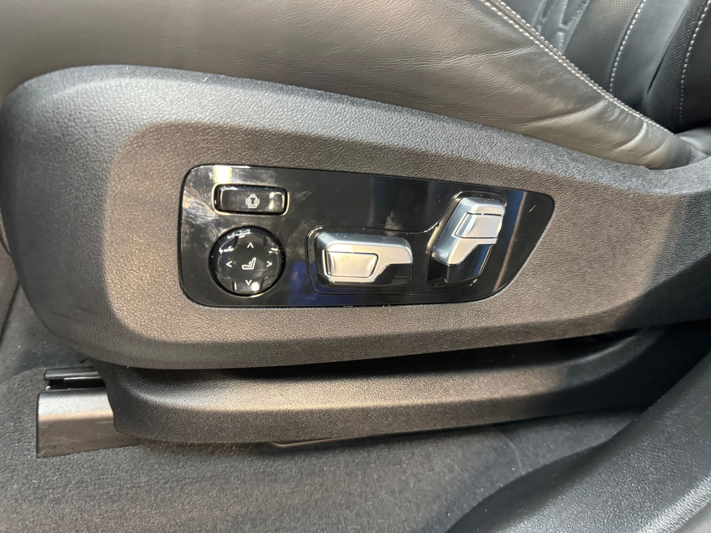 BMW X5 XDrive45e M Sport Pano|M Seat|HuD|Massage|Trekh|Carbon