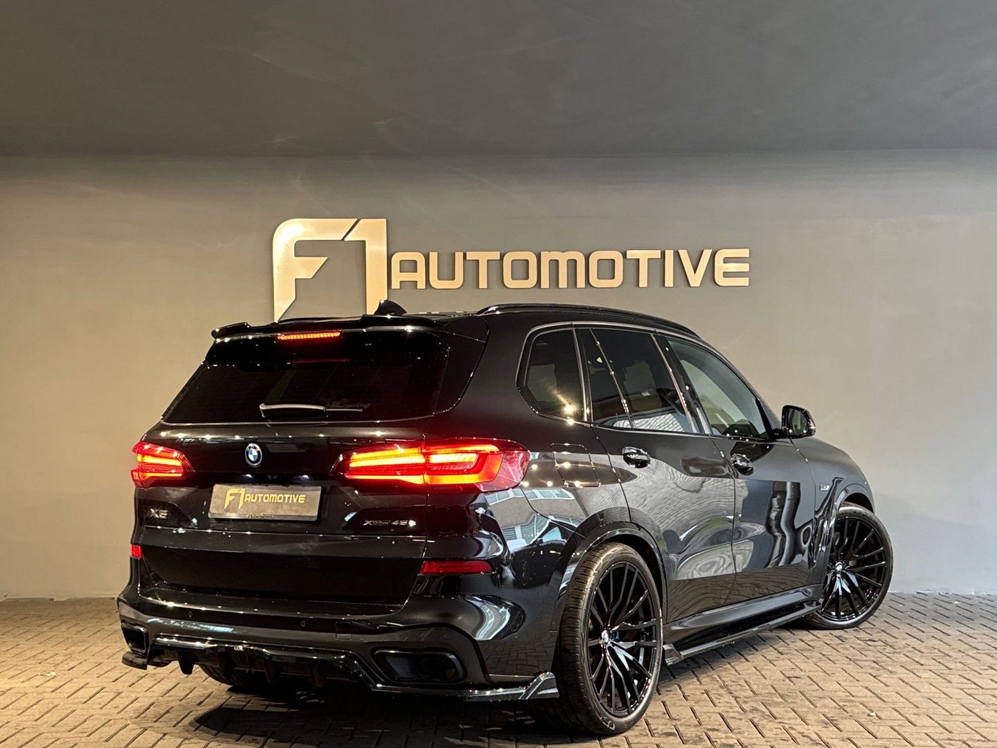 BMW X5 XDrive45e M Sport Pano|M Seat|HuD|Massage|Trekh|Carbon