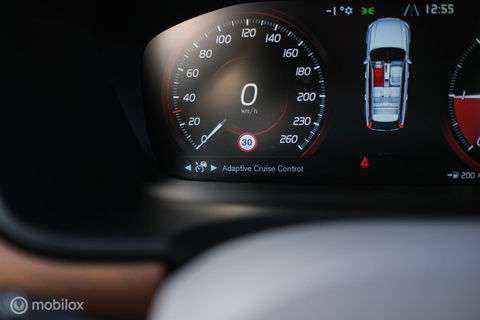 Volvo V90 2.0 D4 Inscription | VOL opties | B&W audio | Massage | Stoelkoeling | Trekhaak | 360 cam | HUD | Mussel blue | NAP NL auto |