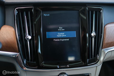 Volvo V90 2.0 D4 Inscription | VOL opties | B&W audio | Massage | Stoelkoeling | Trekhaak | 360 cam | HUD | Mussel blue | NAP NL auto |